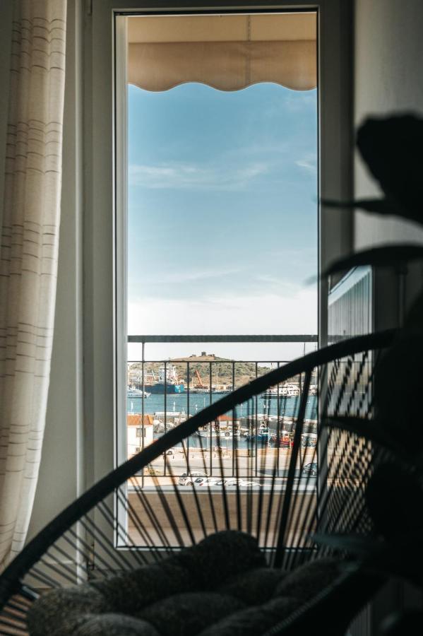 Luxury Port View Apartment Lavrion Exterior photo